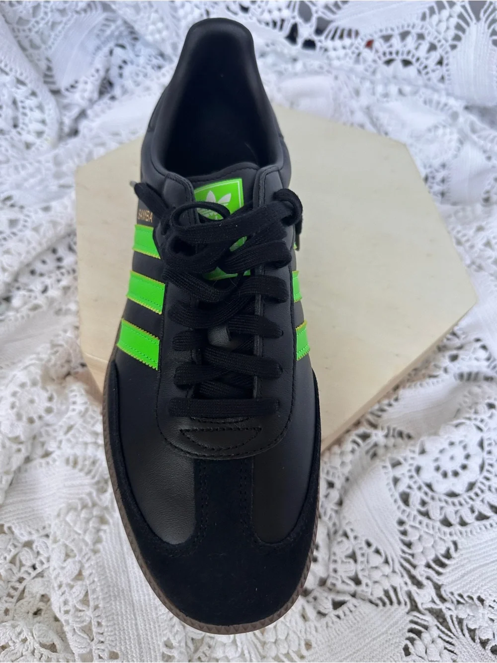 adidas Samba OG Black Screaming Green Gum JR0911 Men's Size 11 BNIB Deadstock